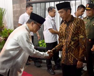 Jokowi Hadiri Buka Puasa Bersama di Rumah Dinas Zulkifli Hasan 21