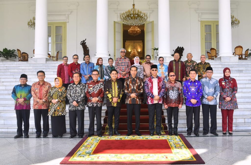 Presiden Jokowi Undang Para Bupati di Istana Bogor 3