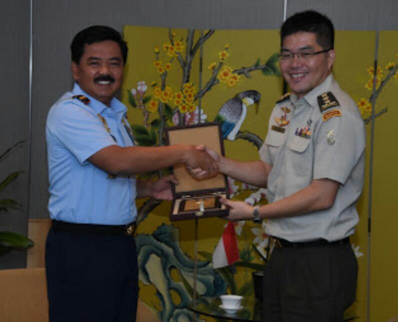 Panglima TNI bertemu Pangab Singapura 3