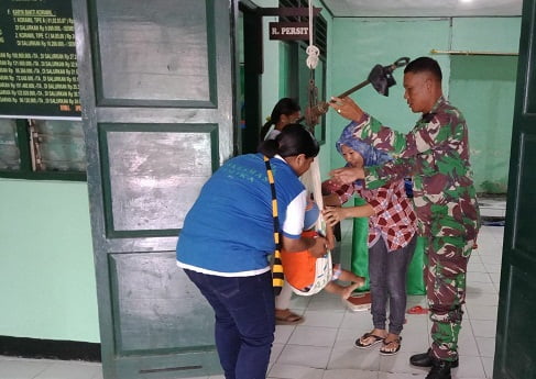 Babinsa dan Puskesmas Bekerjasama Melayani Imunisasi Balita 10