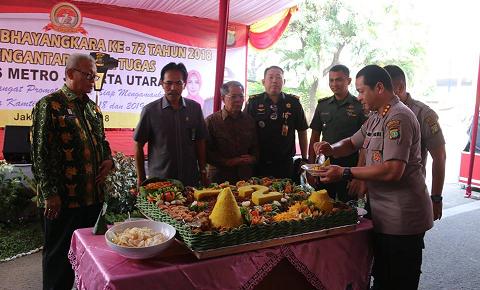 Walikota Hadiri Syukuran HUT Bhayangkara di Polres Jakut 5