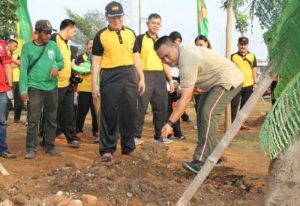 Polri dan TNI Bersinergi Bersihkan Kalijodo 17