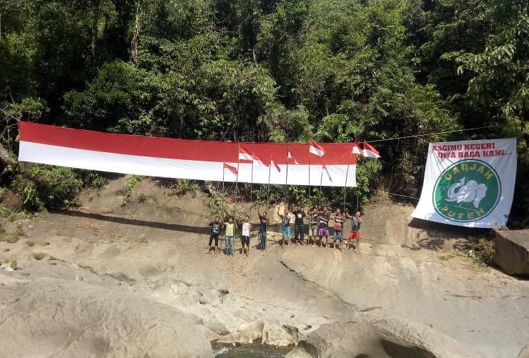 Kibarkan Merah Putih Ukuran Raksasa di Tanah Aceh, Gadjah Puteh: Bagimu Jiwa Raga Kami 4