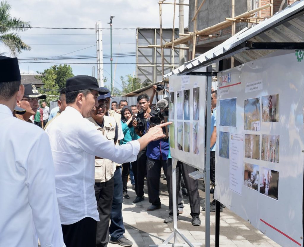Presiden Jokowi Tinjau Langsung Sekolah Terdampak Gempa di NTB 2