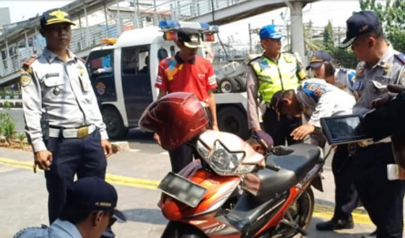 130 Motor Terjaring Operasi Lintas Jaya di Jatinegara 5