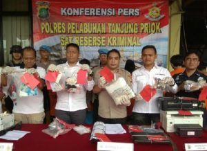Pelaku Pemalsu STNK-BPKB Diancam 6 Tahun Penjara 18