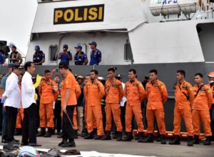 Presiden Jokowi Tinjau Posko Evakuasi Lion Air di Tanjung Priok 2