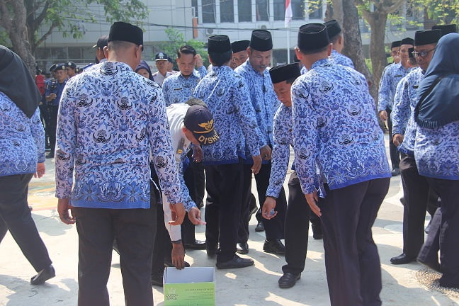 Bupati Kepulauan Seribu Spontan Gerakkan Pegawai Bantu Korban Gempa Sulteng 4