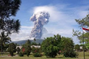 Gunung Soputan Meletus Warga Diminta Waspada 1