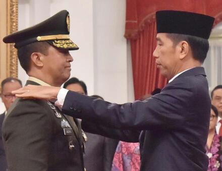 Presiden Jokowi Lantik Andika Perkasa sebagai KSAD 1