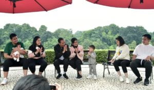 Bincang Santai dengan Media, Presiden Cerita tentang Keluarga 1 Bincang Santai dengan Media, Presiden Cerita tentang Keluarga 1
