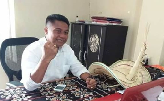 Paulus Henuk, Sang Penggali Keadilan: "Saya Hibahkan Hidup Ini Demi Memperjuangkan Aspirasi Rakyat" 3