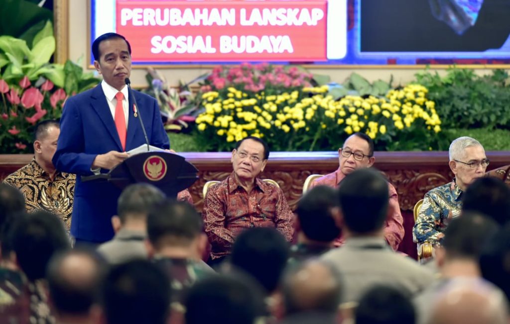 Presiden Jokowi Minta TNI-Polri Respons Revolusi Industri 4.0 4