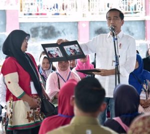 Presiden Senang Jabar Capai 1 Juta lebih Penerima Program Mekaar 2