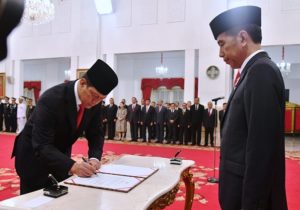 Presiden Jokowi Lantik Doni Monardo sebagai Kepala BNPB 17