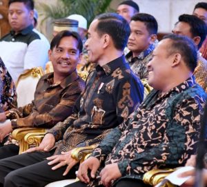 Bertemu Penghasil Ikan, Presiden Ajak Nelayan Manfaatkan Bank Mikro 2
