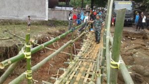 Pangdam Tinjau Lokasi Banjir dan Longsor di Gowa 1