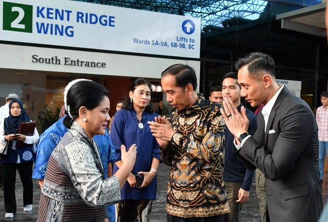 Presiden dan Ibu Negara Jenguk Ibu Ani di Singapura 3