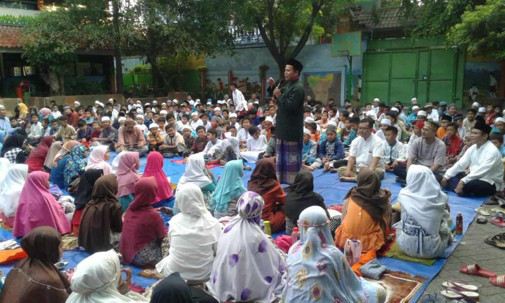 SDN Komplek Warakas Buka Puasa Bersama, 137 Siswa Mendapat Santunan 2