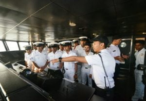 KN Tanjung Datu-301 Open Ship di India 2