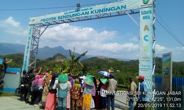 Warga Dua Desa Tutup Akses Bendungan Kuningan 5