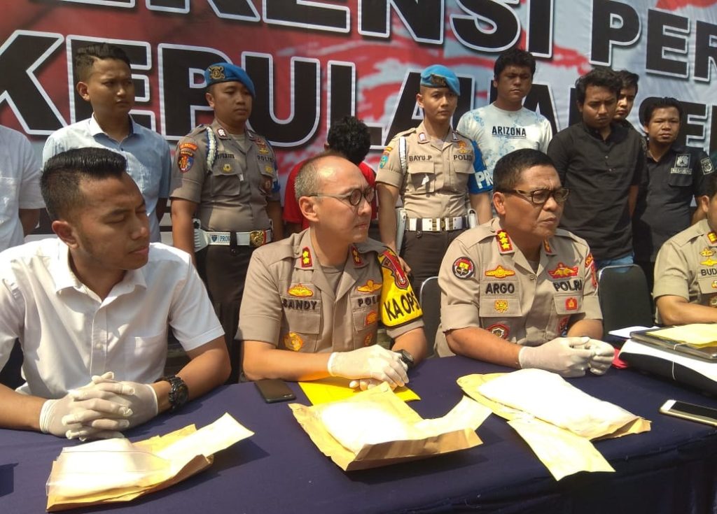 Polres Kepulauan Seribu Tangkap Kurir Sabu Total 1,7 Kg 3