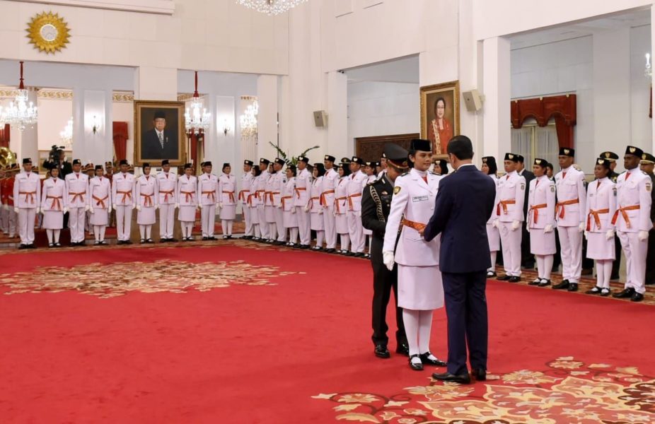 Presiden Jokowi Kukuhkan 68 Anggota Paskibraka di Istana Negara 4