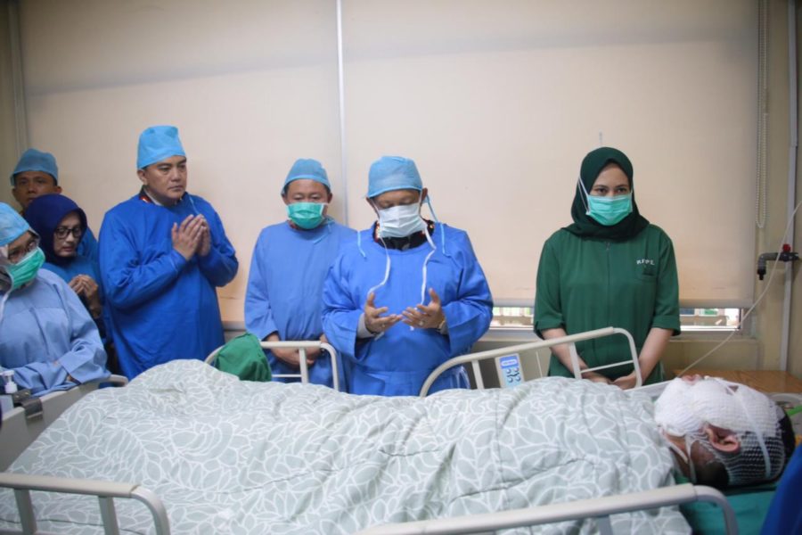 Kapolri Jenguk Anggota Luka Bakar Saat Pengamanan Unras 2