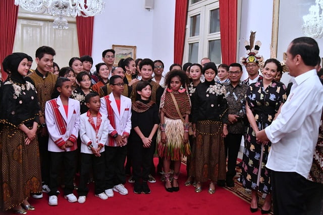 Presiden Jokowi Temui Talenta-Talenta Muda di Istana 5