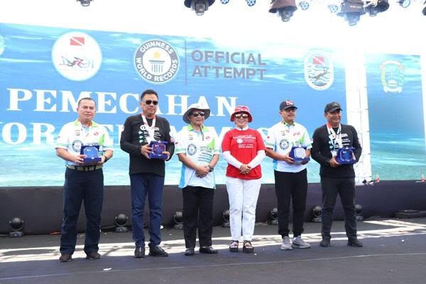 WASI "Spektakuler" Pecahkan Dua Rekor Dunia Selam di Manado 4