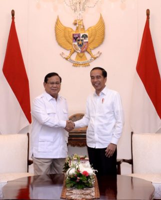 Presiden Jokowi Terima Kedatangan Prabowo di Istana Merdeka 3