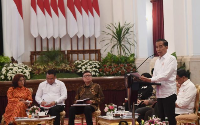 Presiden Jokowi Apresiasikan Menteri di Sidang Kabinet Paripurna 1