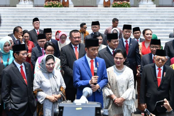 Usai Lantik Menteri, Presiden Jokowi Langsung Kerja 17