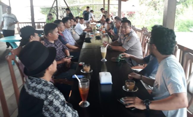 Sambil Ngopi, Kapolresta Manado Ajak Mahasiswa Jaga Kamtibmas 18