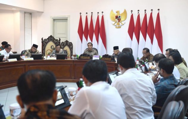 Presiden Instruksikan Mendikbud Manfaatkan Teknologi untuk Meningkatkan Kualitas Pendidikan 1 Presiden Instruksikan Mendikbud Manfaatkan Teknologi untuk Meningkatkan Kualitas Pendidikan 1