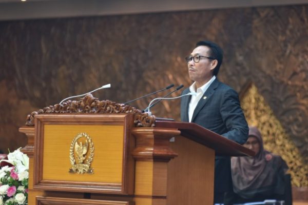 Sidang Paripurna DPR Setujui Idham Azis Jabat Kapolri 19