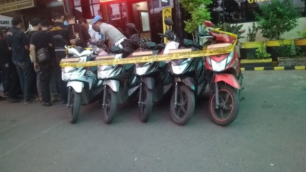 Unit Reskrim Polsek Metro Taman Sari Gibas Pelaku Sindikat Curamor 5