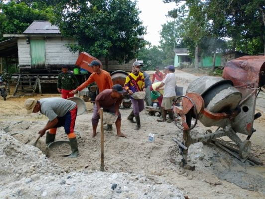 Peran Babinsa Batu Nanta, Perlancar Aktifitas Warga Melalui Pembangunan Akses Jalan 16