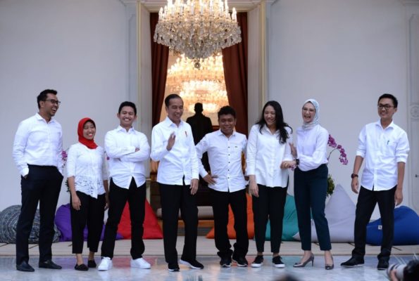 Presiden Jokowi Kenalkan 7 Milenial sebagai Staf Khusus Baru 17