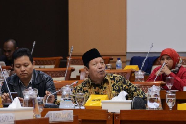 DPR RI Komisi VIII : Legislator Nilai Penghentian Program PBI Memberatkan Masyarakat 17