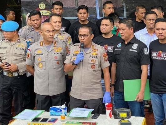 Artis An Als Vs Positif Mengandung 3 Jenis Narkoba. 2 Artis An Als Vs Positif Mengandung 3 Jenis Narkoba. 2