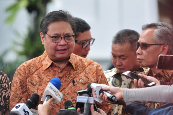 Menko Perekonomian : Pemerintah Harus Jaga Ketersediaan Barang yang ada Ketergantungan dari Wuhan 19