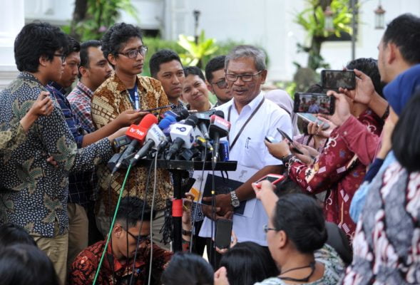 Achmad Yurianto : Pahami Covid-19, Virus Tidak Bisa Hidup Sendiri, Butuh Inang 21