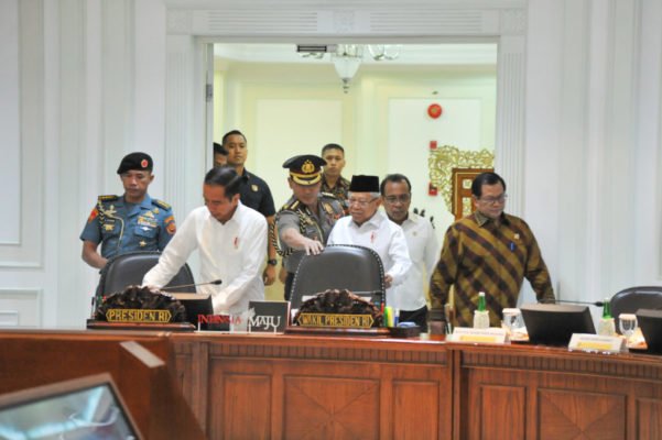 Presiden Minta Kalkulasi Risiko Pelemahan Ekonomi Global Tahun 2021 19