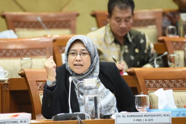 Lindungi Tenaga Medis, Kebutuhan APD dan Asupan Nutrisi Harus Terpenuhi 16