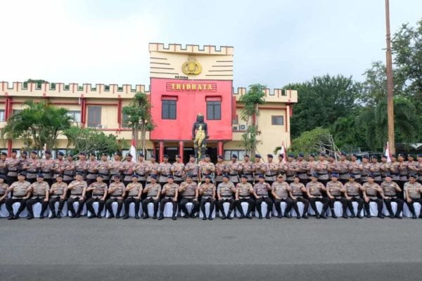 Kabaharkam Polri Ikut Dampingi Kapolri Buka Rakernis Korbrimob Polri 2020 17