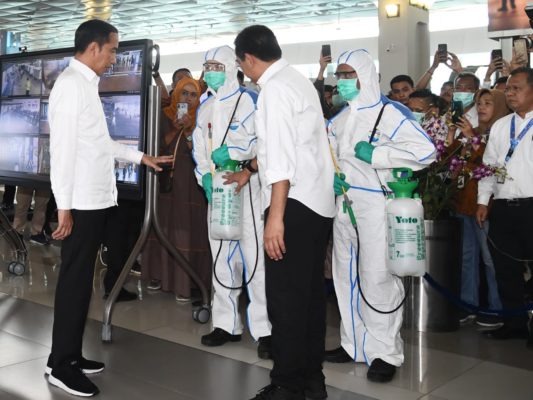 Presiden Tinjau Bandara Soekarno-Hatta Pastikan Pengecekan Kesehatan di Tempat Publik Berjalan Baik 21