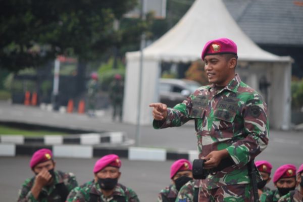 Dankima Brigif 1 Mar Memberikan Motivasi Dan Pembinaan Melalui Jam Komandan 17