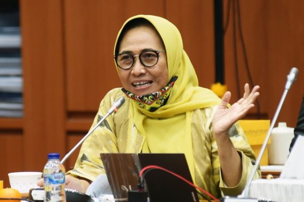 Hetifah Minta Kemendikbud Prioritaskan Penyelesaian Masalah Guru Honorer 20