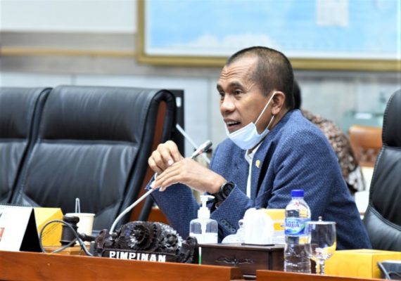 Komisi I Setujui DIM RUU Kerja Sama Indonesia - Ukraina di Bidang Pertahanan 17